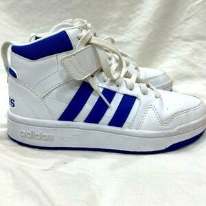KIDS Adidas  sz 4 Postmove Mid Shoe